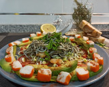 Foto del paso 2 de la receta: Ensalada templada de angulas🥗, tomate🍅 y aguacate 🥑