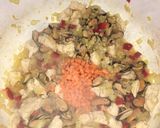 Foto del paso 2 de la receta: Arroz con pollo y mejillones