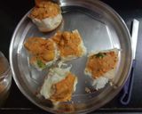 A picture of step 4 of Ragda Vadapav.