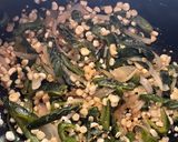 Foto del paso 3 de la receta: Pollito con rajas y elote