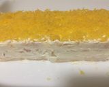 Foto del paso 4 de la receta: Pastel de salmón con surimi y huevo hilado