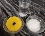 पाइनएप्पल जूस (pineapple juice recipe in Hindi) रेसिपी चरण 1 फोटो