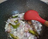 Foto langkah ke 3 dari resep Garang Asem Ayam Daun Kedondong.