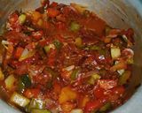 A picture of step 2 of Stewed sausage.