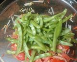 Foto del paso 3 de la receta: Ensalada de habichuelas con atún y brotes de soja