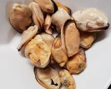 Foto del paso 2 de la receta: Ensalada de mejillones mix de hojas verdes