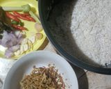 Foto langkah ke 1 dari resep Nasi Liwet Teri.