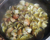 Foto del paso 11 de la receta: Almejas en salsa de perejil, ajos y jengibre fresco
