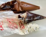 รูปขั้นตอนการทำที่ 3 ของ คุกกี้โอ้ตหยอดหน้าชอกโกแลตที่ชอบ🍫🍪(Oat cookies topping with Favorite Choco Bar)🍫
