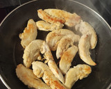 Foto del paso 1 de la receta: Solomillos de pollo con jamón y espinacas