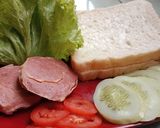 Foto langkah ke 1 dari resep 81. Roti, daging, sayur.
