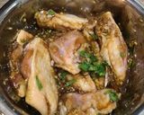 รูปขั้นตอนการทำที่ 1 ของ ไก่ย่างน้ำผึ้ง