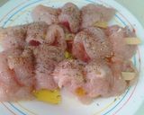 Foto del paso 1 de la receta: Rizos de pollo macerados con hierbas