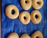 Foto langkah ke 4 dari resep Donat "pupur" gula (tanpa kentang).