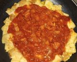 Foto langkah ke 3 dari resep Pizza Roti Tawar Teflon.
