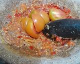 Foto langkah ke 5 dari resep Pecak Ikan Nila Goreng.