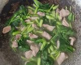 รูปขั้นตอนการทำที่ 6 ของ ราดหน้าคะน้าหมูชิ้น