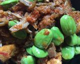 Foto langkah ke 3 dari resep Sambal teri tahu petai.