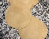 Foto del paso 2 de la receta: Masa de empanadas caseras para horno y freír