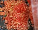 A picture of step 2 of Gajar halwa.