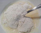Foto del paso 1 de la receta: Crepes de albahaca y perejil rellenos de bechamel de queso y pollo