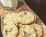 A picture of step 9 of Milk chocolate chip cookies!.