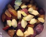 Une image de l'étape 2 de Compote prunes poires au lait de coco.