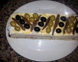 Foto del paso 14 de la receta: Pastel frío de pan de molde, salmón y surimi