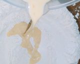 A picture of step 5 of Custard filled Donuts.