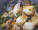 Foto del paso 5 de la receta: Pollo en salsa de verduras en olla express