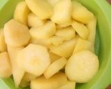 A picture of step 5 of Fried sweet potato with egg.