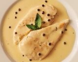 A picture of step 5 of Chicken Breast with Green Peppercorn Sauce.