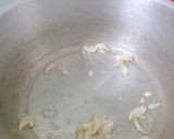Hình bước làm 2 của món Canh nấm kim châm rau thì là