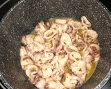 Foto del paso 2 de la receta: Calamar al ajillo rápido