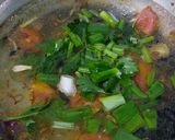 Foto langkah ke 4 dari resep Sup Ikan Nila kemangi.