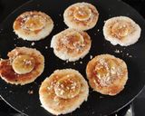 A picture of step 6 of Bread banana caramel.