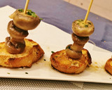 Foto del paso 5 de la receta: Pincho de Champiñones en su salsa