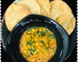 A picture of step 2 of Dhaba style chana masala with puri.