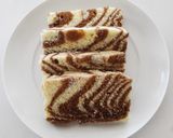Foto langkah ke 6 dari resep Bolu Kukus Zebra.