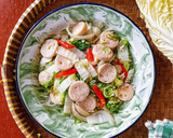 Foto langkah ke 3 dari resep Tumis Sawi Sosis.