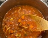 Foto del paso 7 de la receta: Pechuga de pollo en salsa roja con macarrones 🍗🍝