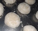 صورة لخطوة 2 من وصفة ميني بيتزا