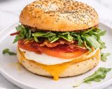 Foto del paso 3 de la receta: Bagel de jamón serrano y queso brie