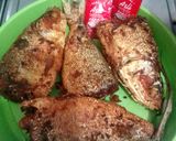 Foto langkah ke 5 dari resep Bandeng kuning goreng.