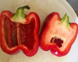 Foto del paso 1 de la receta: Pimientos asados a la parrilla con huevo