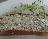 Mikrozöldes zöldfűszeres fűszervaj recept fázis 4 fotója