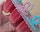 Foto del paso 5 de la receta: Heladito fácil y saludable de sandía 🍉 Sandía helada 🍉2 ingredientes 🍉🍋Paleta o polo de sandía