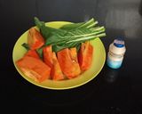 Foto langkah ke 1 dari resep Jus Pepaya Sawi Yakult.