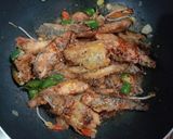Foto langkah ke 5 dari resep Tumis pindang salem.
