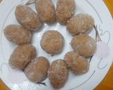 धारवाडी पेढे (Dharvadi Pedha Recipe In Marathi) रेसिपी स्टेप 4 फोटो 